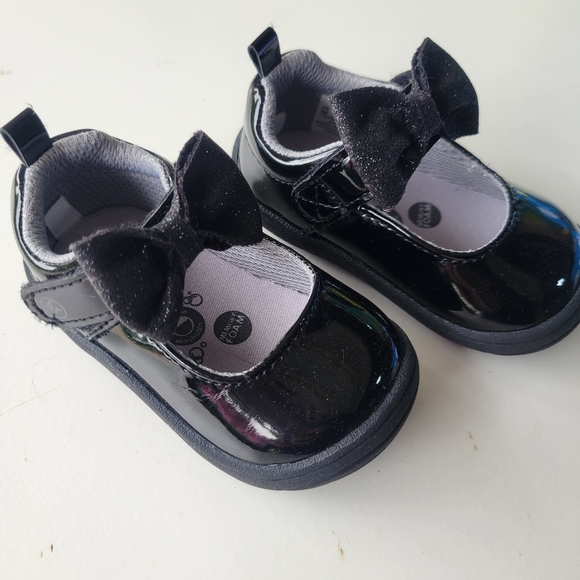 Black Mary Janes - Picture 2 of 4